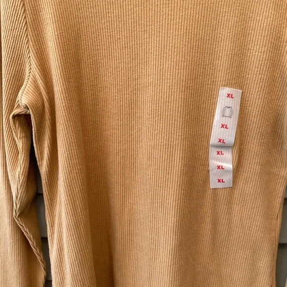 BNWT Old Navy Women's Long Sleeve Ribbed Tee - Tan - Picture 3 of 8